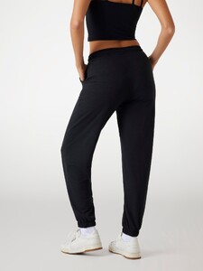 SeylaZ - Guess '25_Regular-fit joggers5_V5YB16KCX82-H91K-ALT2.jpg