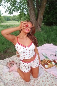 Shop Janae - Strawberry Fields Set - 7_A2B0AF89-BD0E-4574-8343-383569B15256.jpg