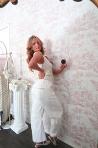 Shop Janae - The Blanche Barrel Jeans - 7_70328F1D-6F22-4863-89E5-92BA9EE5BF99.jpg