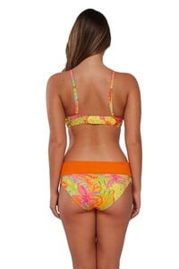 TMorland - Sunsets - Citrus Grove Sandbar Rib Capri High Waist S_13 - Back pose  (1).jpg
