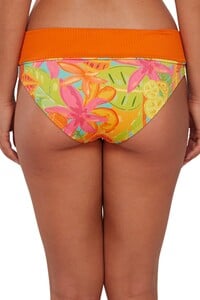 TMorland - Sunsets - Citrus Grove Sandbar Rib Capri High Waist S_13 - Back pose  (2).jpg