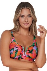 TMorland - Sunsets - Hummingbird Cove Vienna VWire Halter Bikin_14 - 530-hummi_bikini-top-front-wear00-taylor01_10.jpg