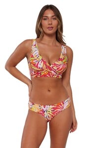 TMorland - Sunsets - Island Escape Elsie Top HighConstruction B_12 - Active front pose #1 of Taylor_Sunsets Island Escape Elsie Top w.jpg