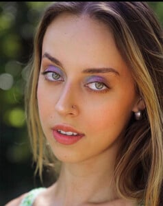Vanesa  Sonea - TXM portfolio - d0809d_98e31d798e214102bcf72292abc6dcd9~mv2.jpg