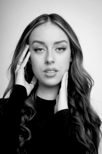 Vanesa  Sonea - TXM portfolio - d0809d_eaad72e3e3594e96aba9324ed36074cc~mv2.png