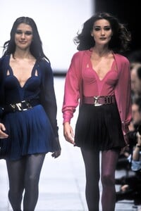 Versace 1991 Women RTW 20.jpg
