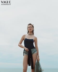 Vogue Scandinavia 06-2025_5.jpg