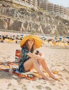 W Magazine May 2017 -8.jpg