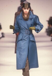 Yves Saint LAURENT FallWinter 1985.jpg