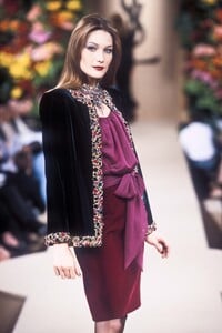 Yves Saint Laurent 1996 Haute Couture 163.jpg