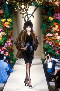 Yves Saint Laurent 1996 Haute Couture 95.jpg