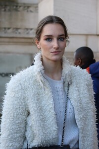 a_josephine-elie-saab-3.jpg