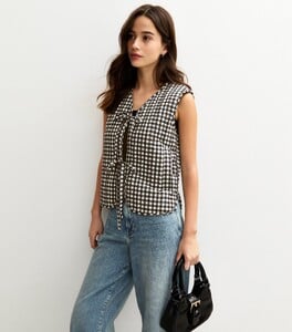 black-sleeveless-gingham-print-padded-jacket4.jpg