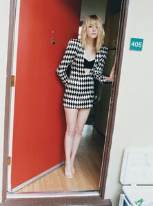 cess-emma-stone-actress-gangster-squad-film-cove (2).jpg