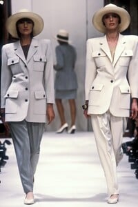 claire atkinson & katarina di8614.jpg