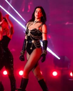 dualipa-20250626_091117-1.jpg