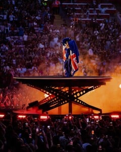 dualipa-20250626_091117-2.jpg