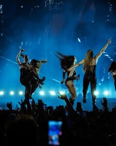 dualipa-20250626_091117-4.jpg