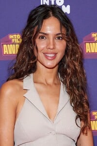 eiza-6.jpg