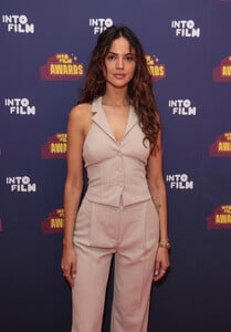 eiza-88.jpg