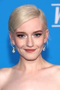 julia-garner-debuts-whiplash-chic-at-fantastic-four-premiere-in-la-2.jpg