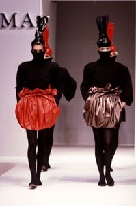 katarina & anja henneman maybe kj872.jpg