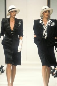 katarina & carol michelson di8537.jpg