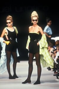 katarina & daniela azzone eu88122.jpg