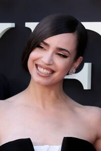 sofia-carson-commands-premiere-in-neo-classic-gown-4.jpg