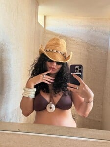 vanessa-hudgens-instagram-photos-07-26-2025-2.jpg