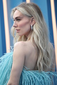 vanessa-kirby-debuts-loewe-s-aqua-whirl-at-fantastic-four-london-premiere-1.jpg