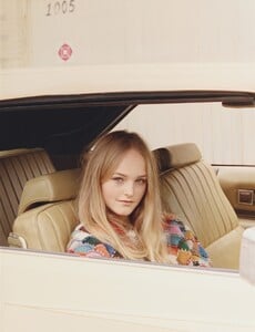 w magazine 04.jpg