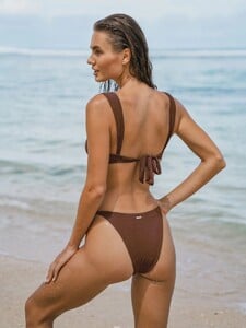 women-knitted-nylon-blended-bikini-tops-sustainable-bikinis-d1vrnt.jpg
