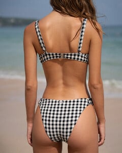 women-woven-polyester-blended-bikini-tops-sustainable-bikinis-009.jpg
