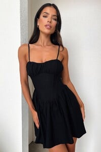 zanaya_dress_black_5_1ef0aba1-03c6-465b-aa24-e948a66fb697.jpg