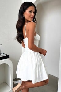 zanaya_dress_white_1_5547c895-c787-4104-a2f2-8ee7c016a75f.jpg