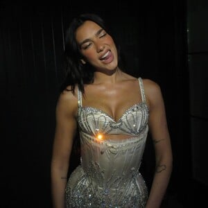 628007268_dualipa-5.jpg