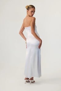 HYP-DMD001-WHT_4438.jpg