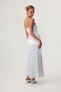 HYP-DMD001-WHT_4445.jpg