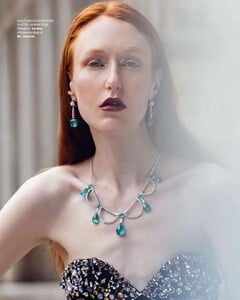 Kim_Davis_Iso-Model-Management-16.jpg