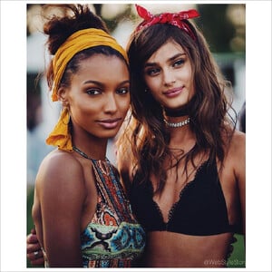 Taylor Marie Hill - Instagram [2016.04.16] 1.jpg