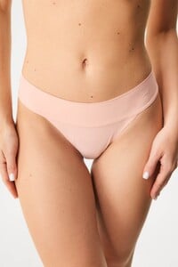 VKudlickova - Astratex - Tanga Triumph Body Make-Up Illusion 10218386_kal_02.jpg