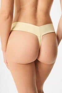 VKudlickova - Astratex - Tanga Triumph Body Make-Up Illusion 10218386_kal_06.jpg