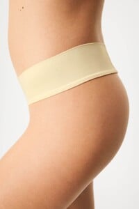VKudlickova - Astratex - Tanga Triumph Body Make-Up Illusion 10218386_kal_08.jpg