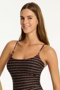 black-riptide-scoop-neck-one-piece_03.jpg