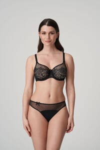 eservices_primadonna-lingerie-thong-divine-0662650-black-0_3520306.jpg.9c5a5b3e943aafa06bce49bbec49f69e.jpg