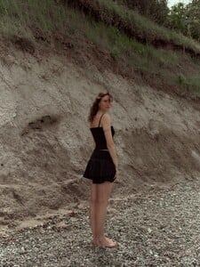 laloba_thelabel_3688769819704871280's2025-8-3-11.3.146 story.jpg