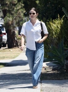 lucy-hale-out-for-lunch-at-all-time-in-los-feliz-07-30-2025-6.jpg