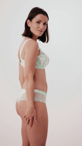 vlcsnap-2025-08-06-22h38m30s140.png
