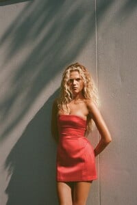03067230600-p.jpg